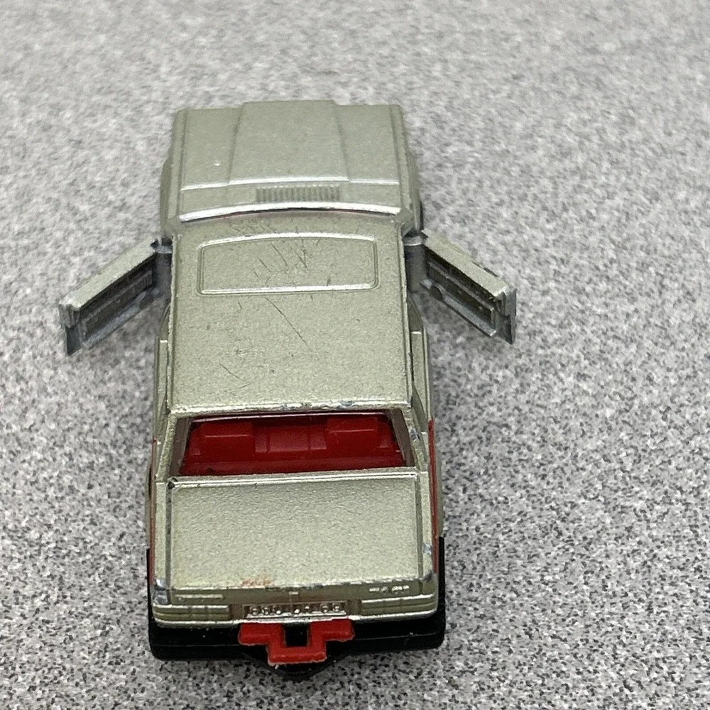 Vintage Majorette 230 Volvo 760 GLE silver. Made in France. Metal‎ 1/61 No. 230